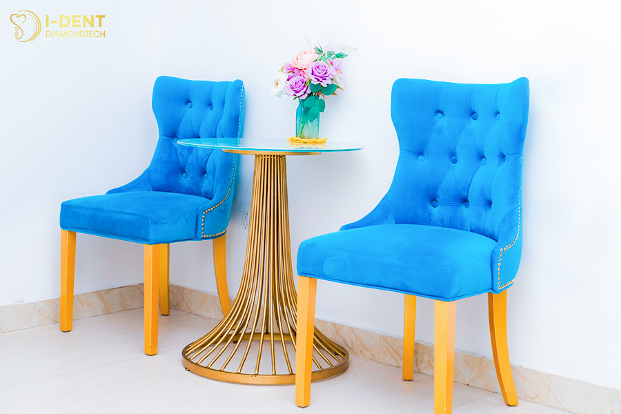 Khu vực chờ chụp phim tại lầu 1 giúp quá trình thăm khám và điều trị diễn ra thuận tiện và thoải mái hơn.