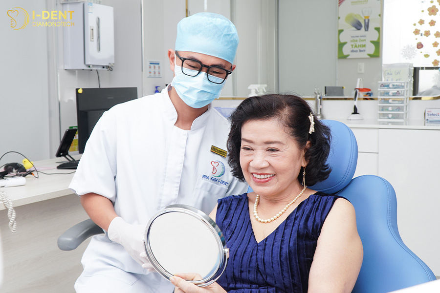 bọc răng sứ bao lâu phải làm lại